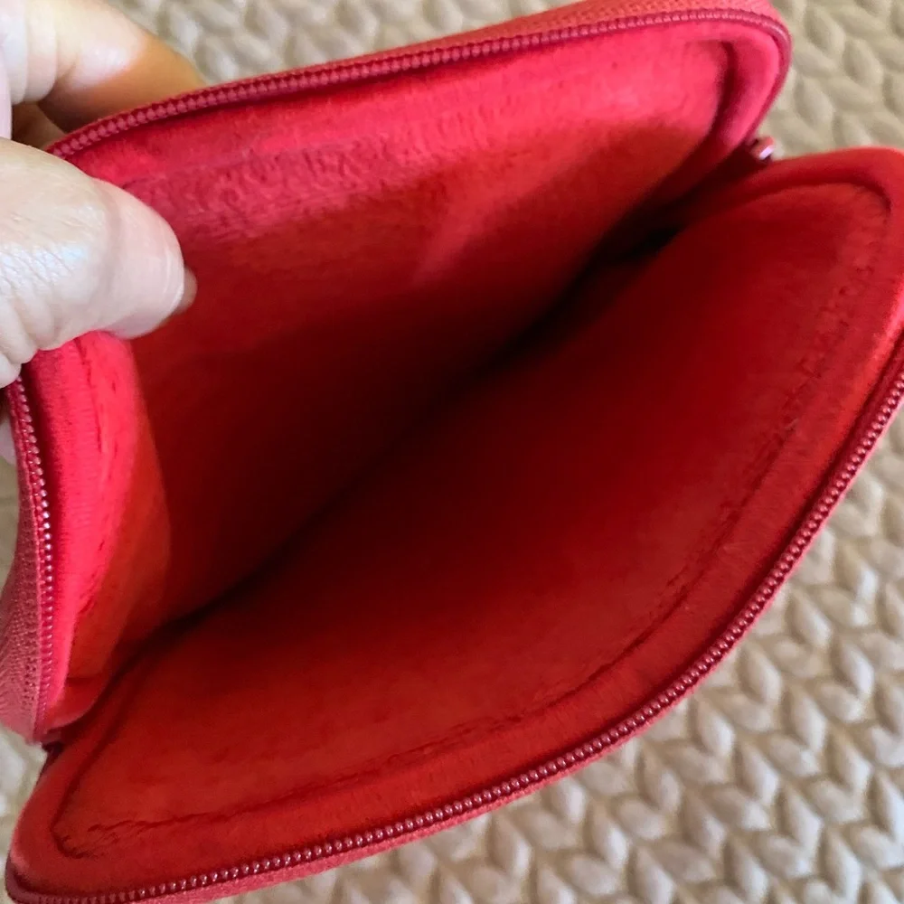 MARC by Marc Jacobs Tech BAG Pouch Storage Travel Red Padded Foam Embossed